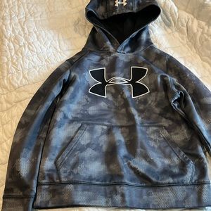 Under Armour size 6/7